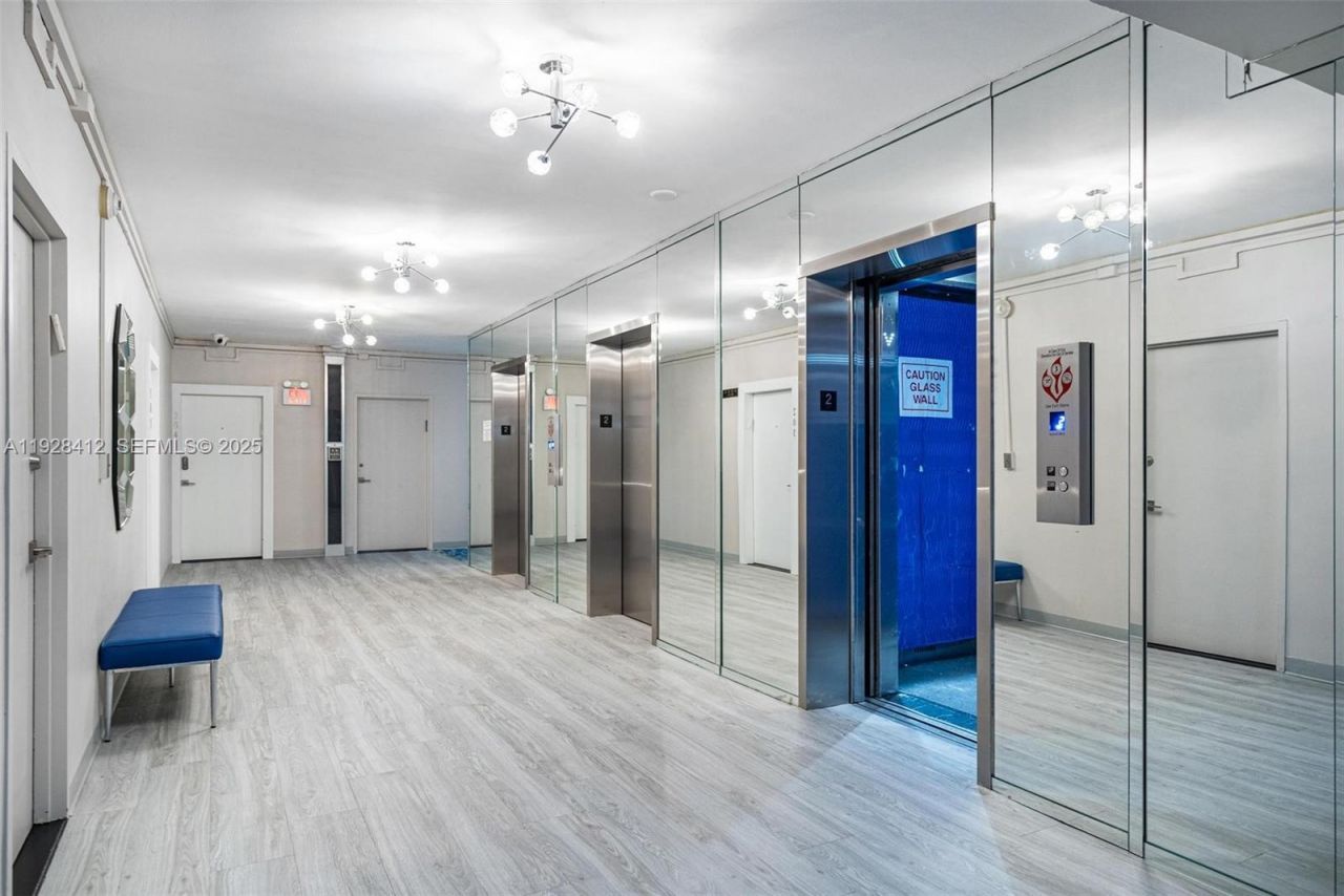 4747 Collins Ave, Unit 207, Miami Beach, FL 33140 Photo