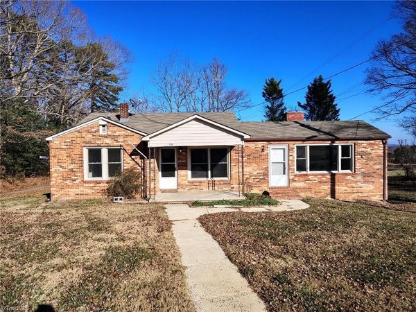 110 Walden Lane , Ararat, NC 27007