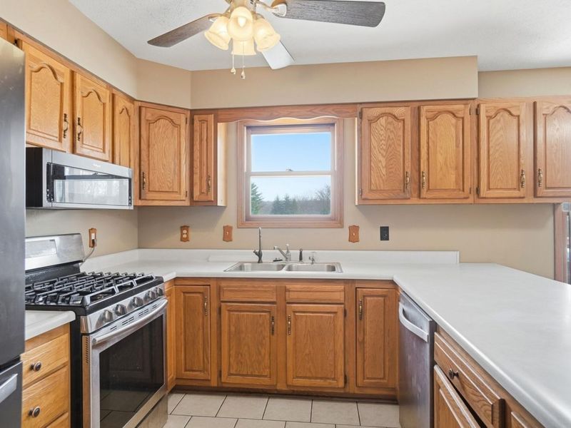 18544 Santa Fe Line Road, Waynesfield, OH 45896 Photo 17