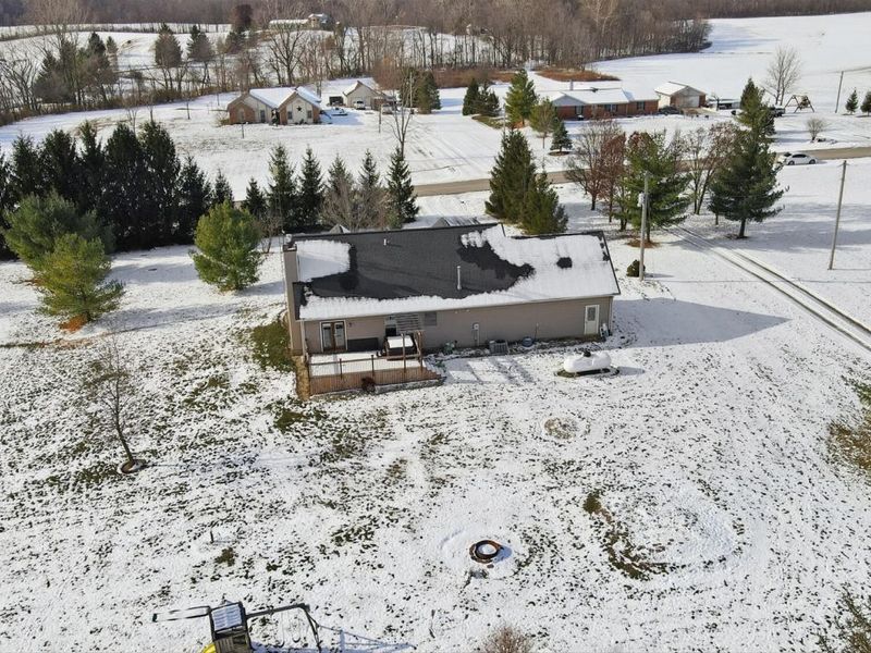 18544 Santa Fe Line Road, Waynesfield, OH 45896 Photo 4