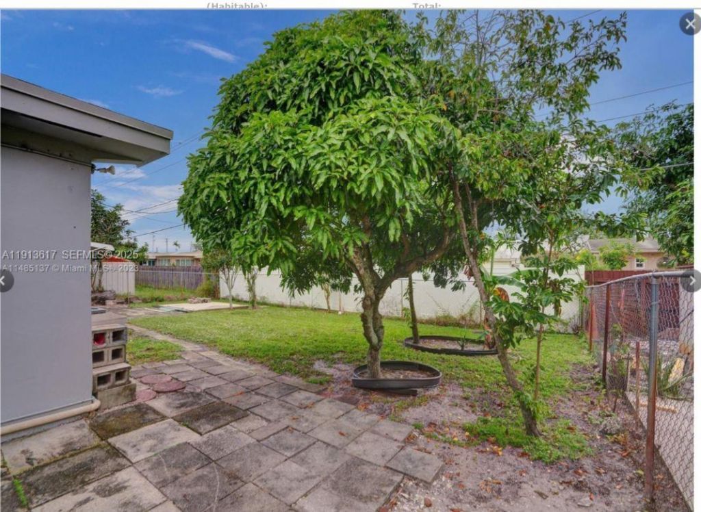 8471 NW 10th St, Hollywood, FL 33024 Photo