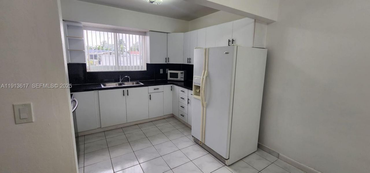 8471 NW 10th St, Hollywood, FL 33024 Photo