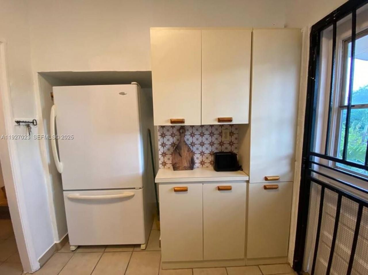 1872 SW 9th St, Miami, FL 33135 Photo