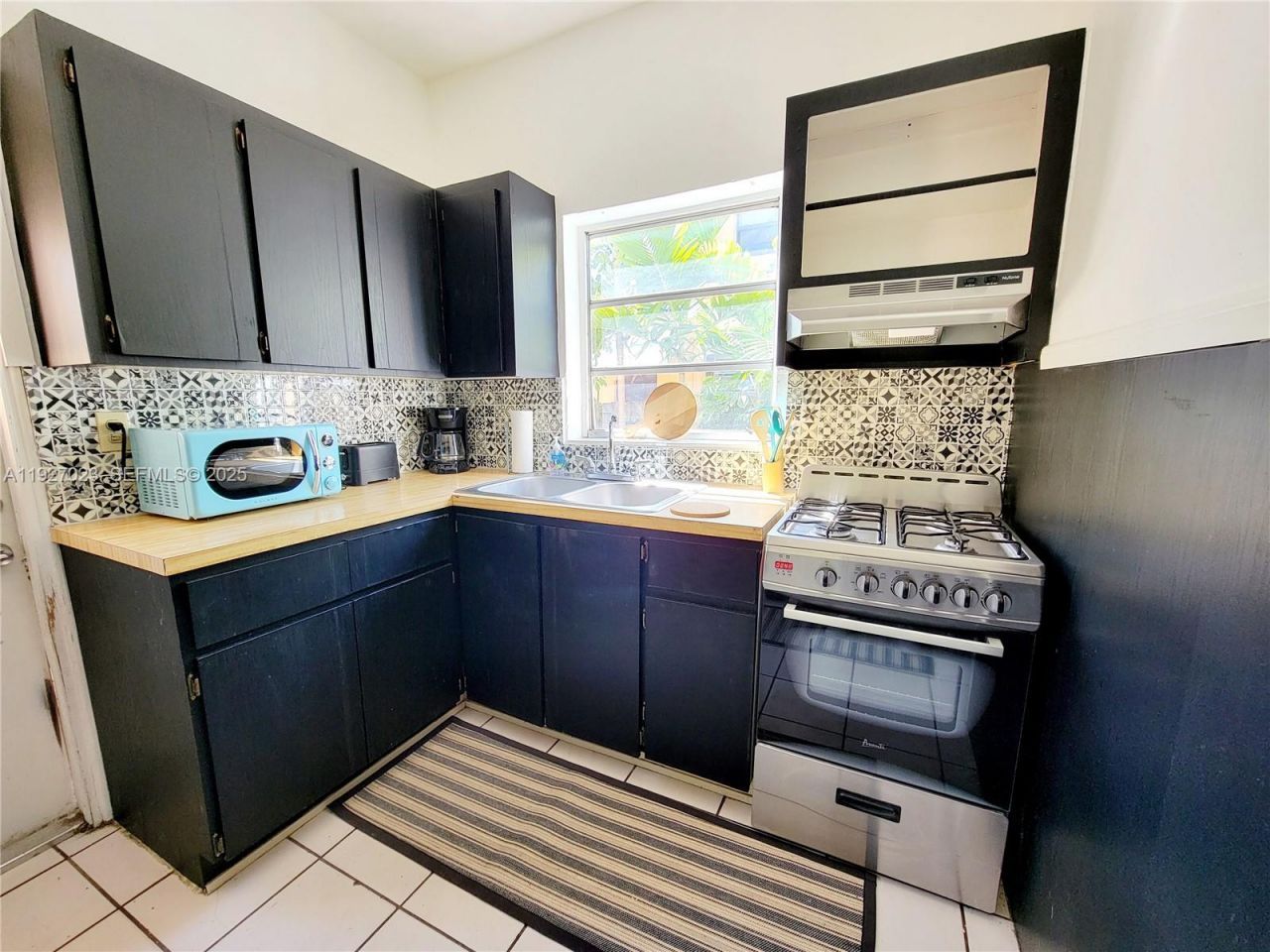 1872 SW 9th St, Miami, FL 33135 Photo