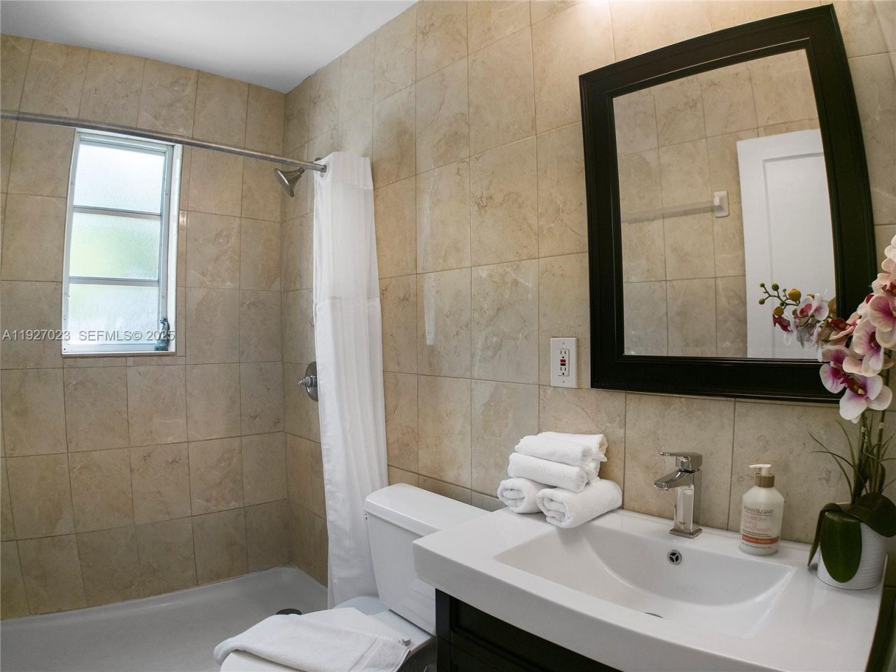 1872 SW 9th St, Miami, FL 33135 Photo