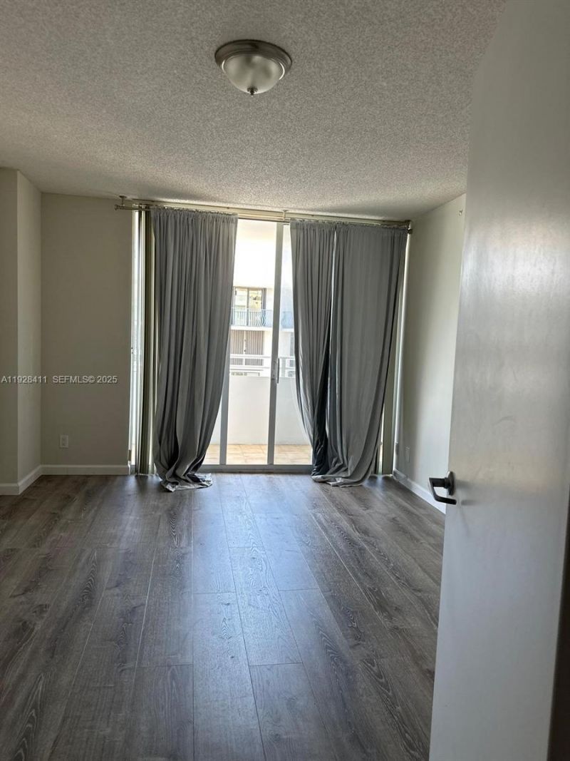 8911 Collins Ave, Unit 1103, Surfside, FL 33154 Photo