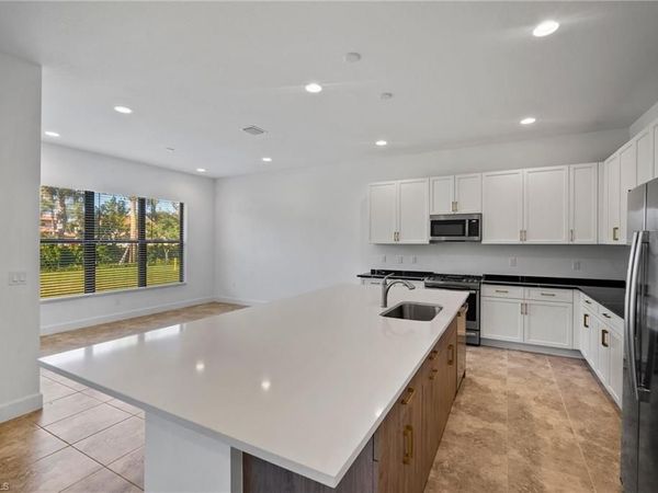 20800 Thistle Leaf LN, ESTERO, FL 33928