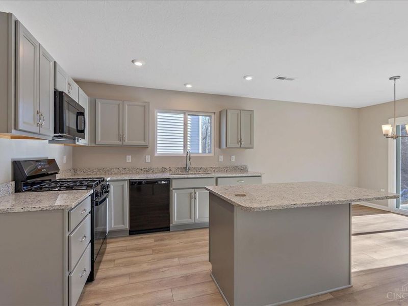 4027 Silverstone Lane, Union Twp, OH 45103 Photo 2