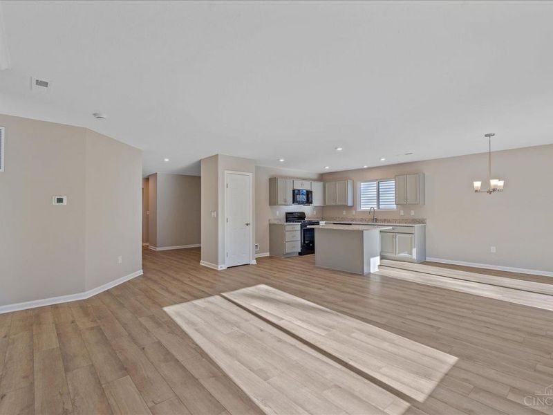 4027 Silverstone Lane, Union Twp, OH 45103 Photo 8