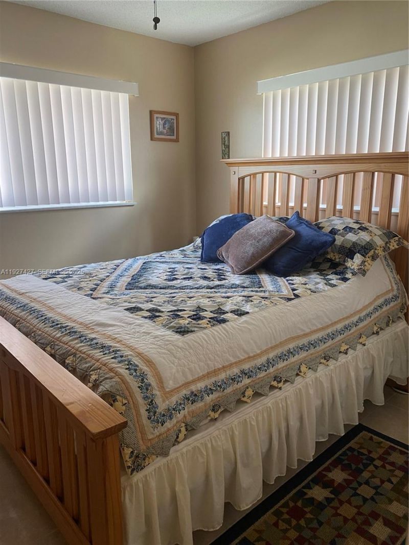 6940 NW 12th St, Margate, FL 33063 Photo