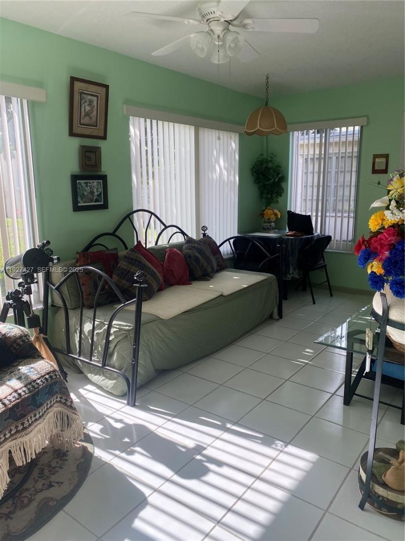 6940 NW 12th St, Margate, FL 33063 Photo