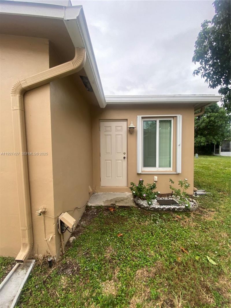 6940 NW 12th St, Margate, FL 33063 Photo