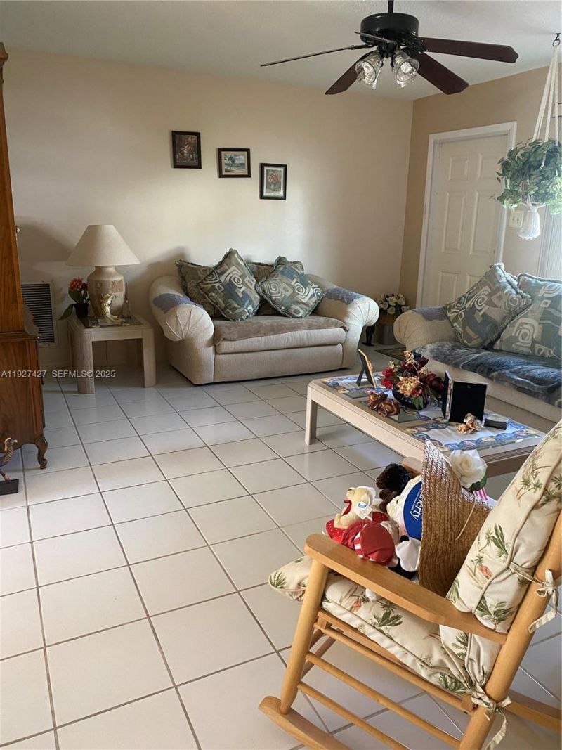 6940 NW 12th St, Margate, FL 33063 Photo