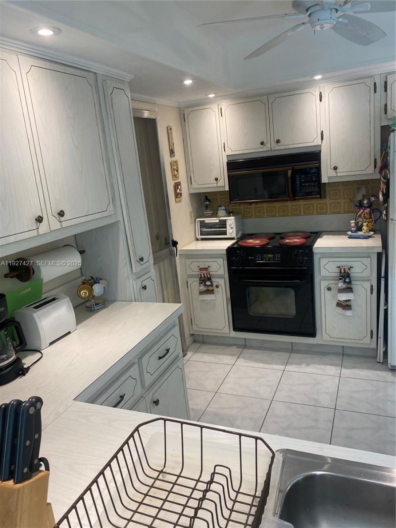 6940 NW 12th St, Margate, FL 33063 Photo