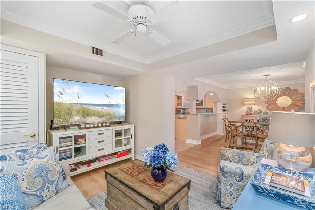 205 Park Shore Dr, Unit 4-413, Naples, FL 34103 Photo