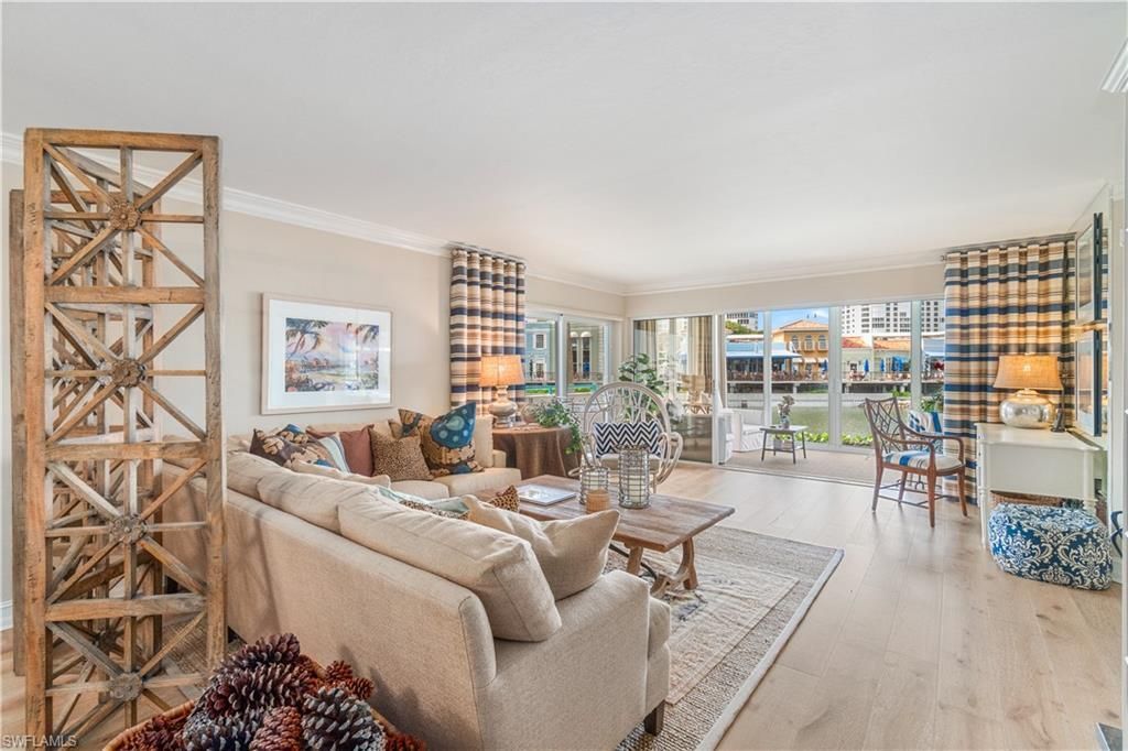 205 Park Shore Dr, Unit 4-413, Naples, FL 34103 Photo