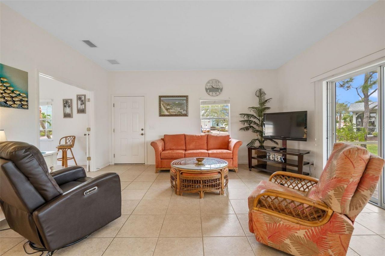 25604 Heritage Lake Boulevard, Unit 118, Punta Gorda, FL 33983 Photo