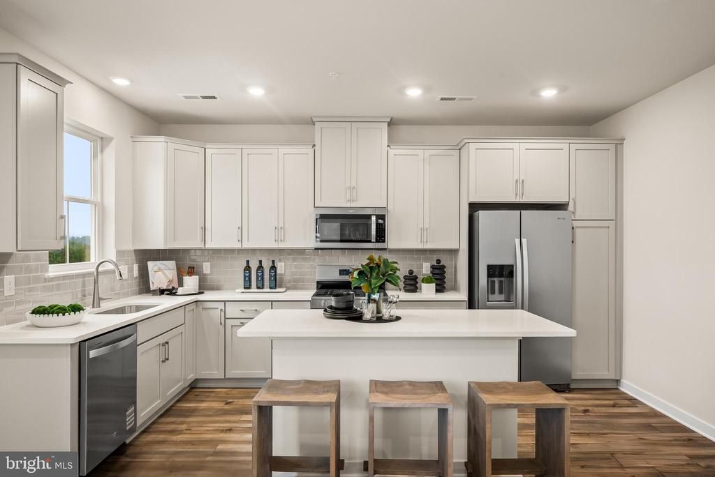 826 Graphite Drive, Phoenixville, PA 19460 Main Photo