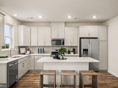 826 GRAPHITE DRIVE, PHOENIXVILLE, PA 19460