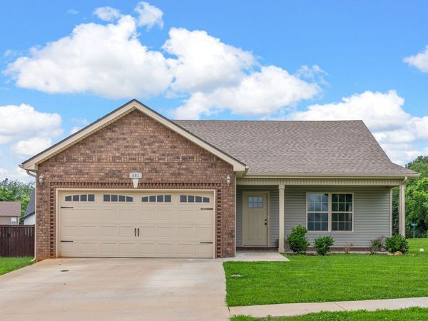 401 Irish Hills Dr, Clarksville, TN 37042