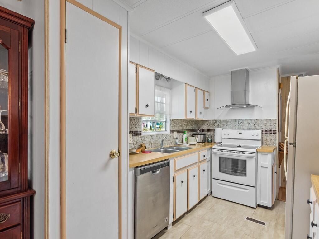 4 Oliva Road, Port Saint Lucie, FL 34952 Photo