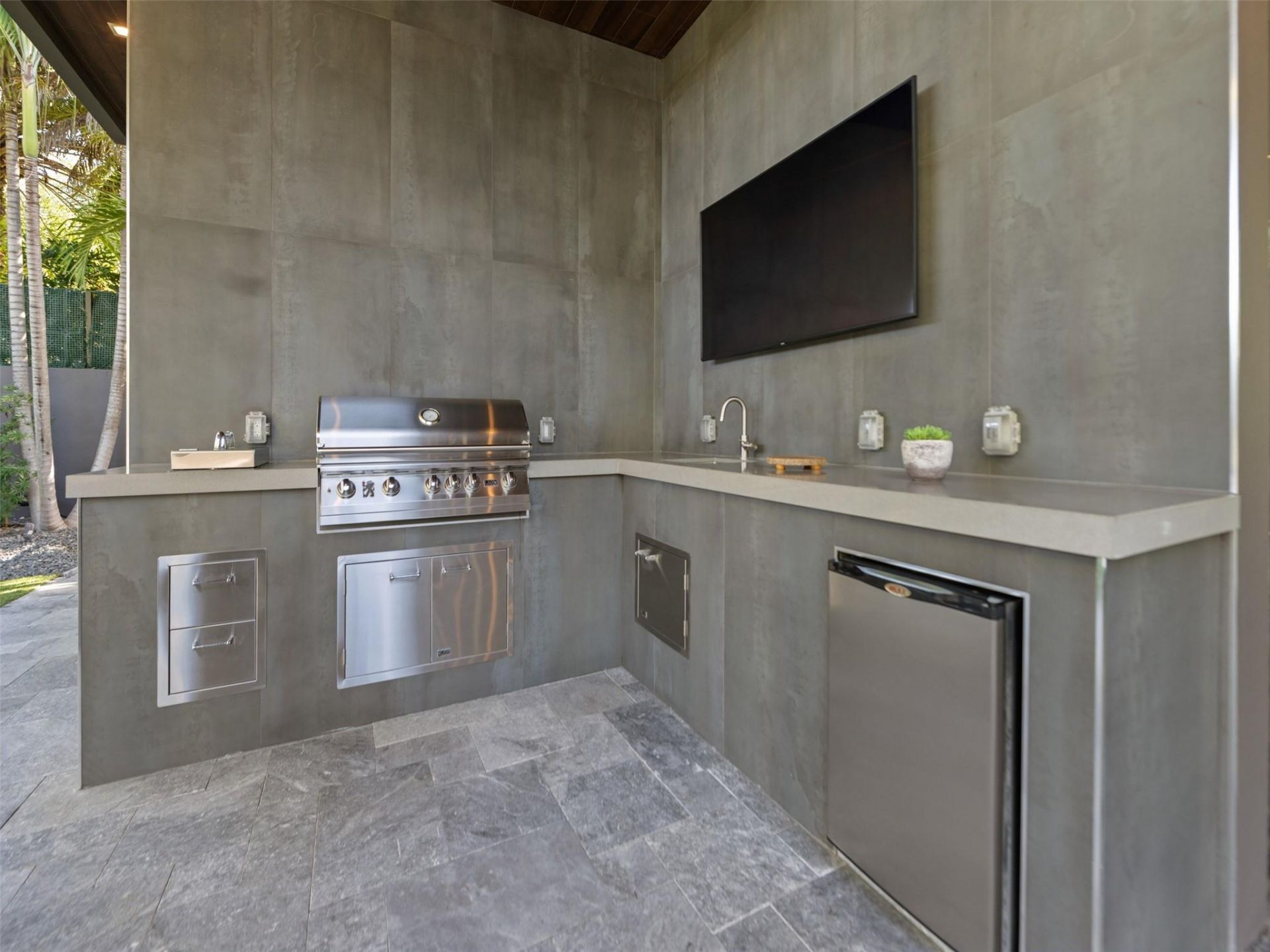 2213 NE 37th Drive, Fort Lauderdale, FL 33308 Photo