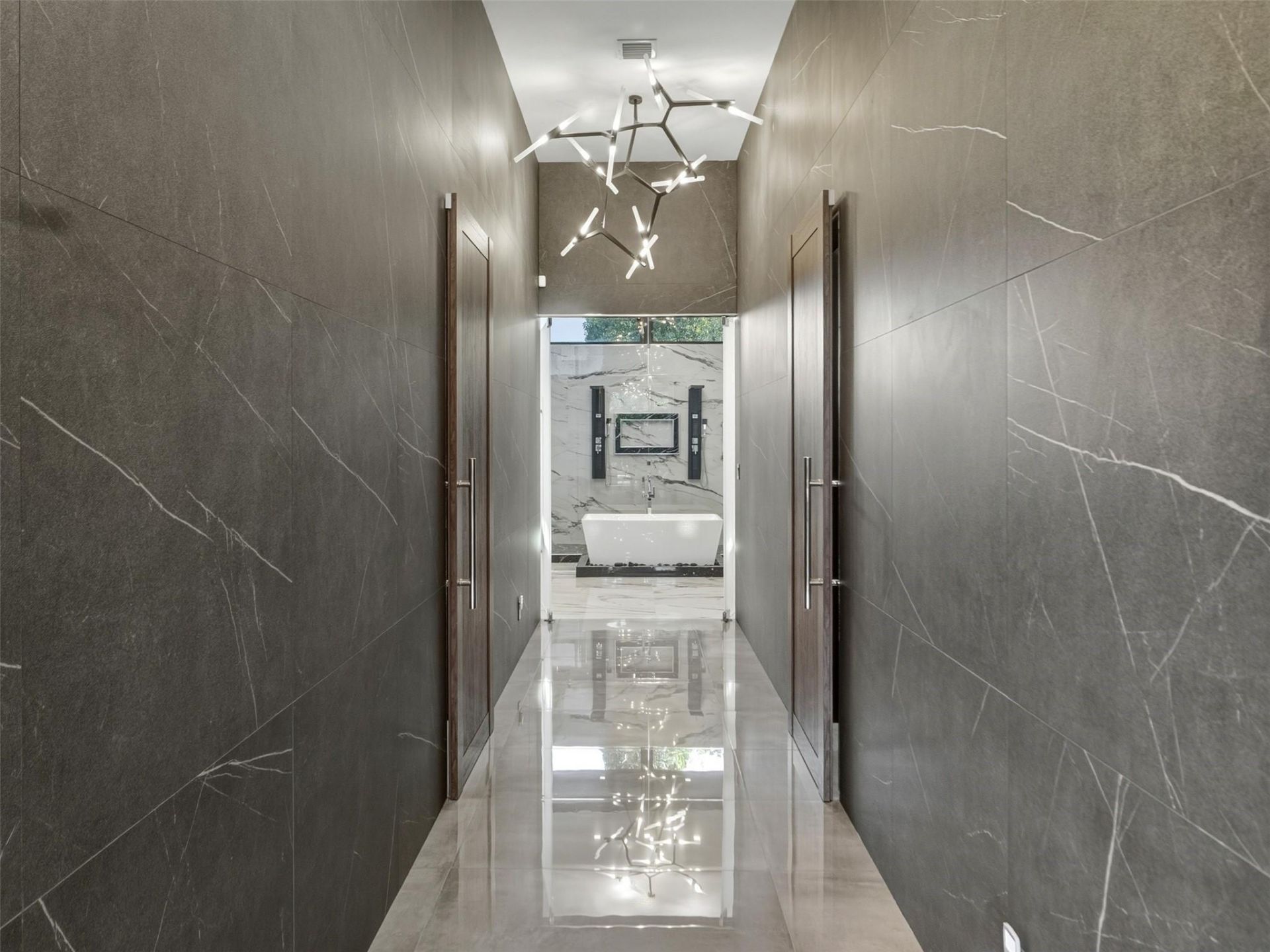 2213 NE 37th Drive, Fort Lauderdale, FL 33308 Photo