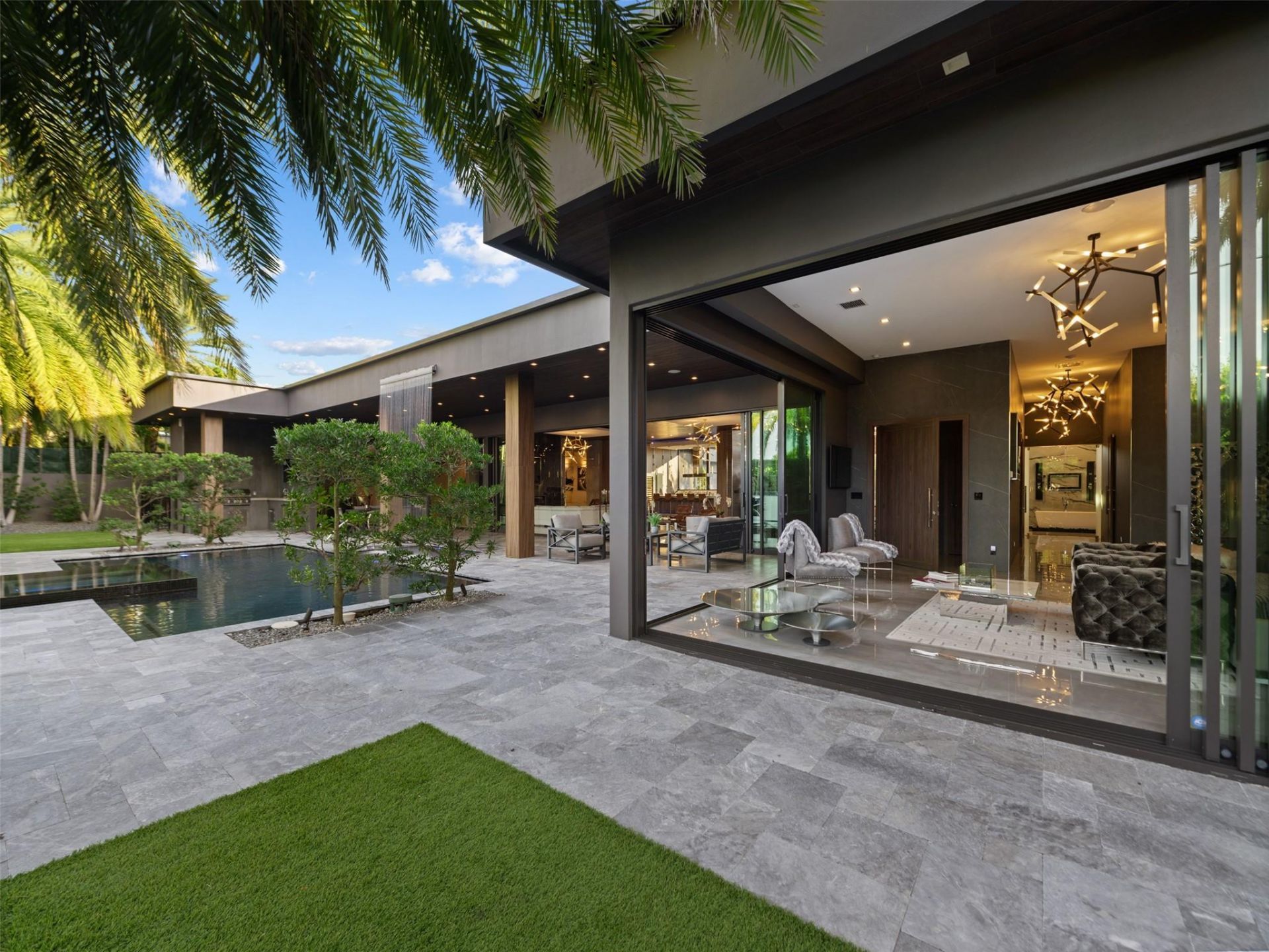 2213 NE 37th Drive, Fort Lauderdale, FL 33308 Photo