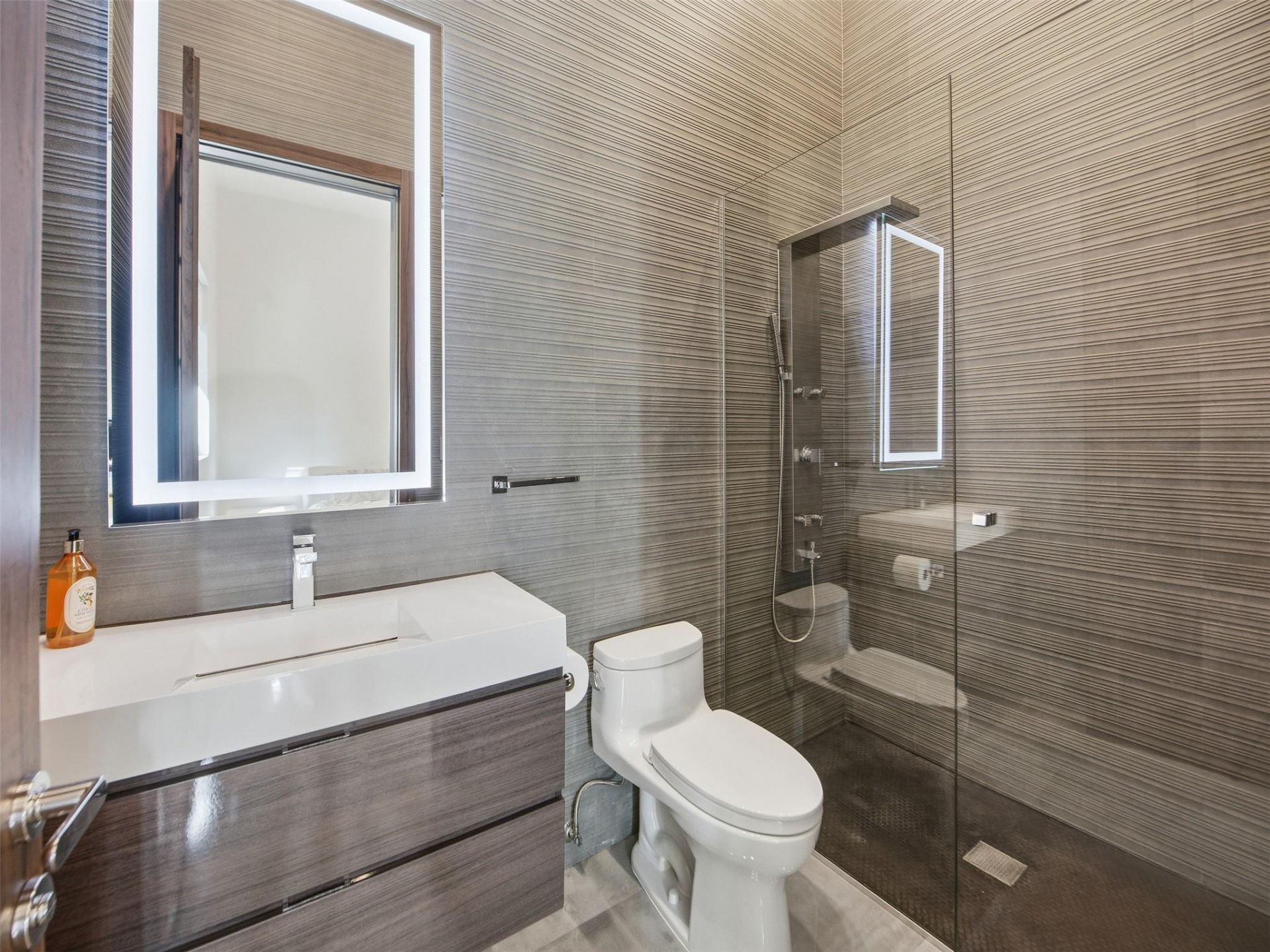 2213 NE 37th Drive, Fort Lauderdale, FL 33308 Photo