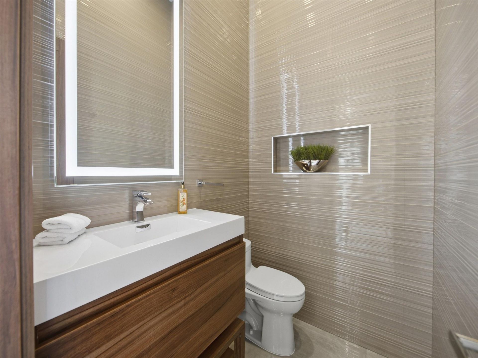 2213 NE 37th Drive, Fort Lauderdale, FL 33308 Photo