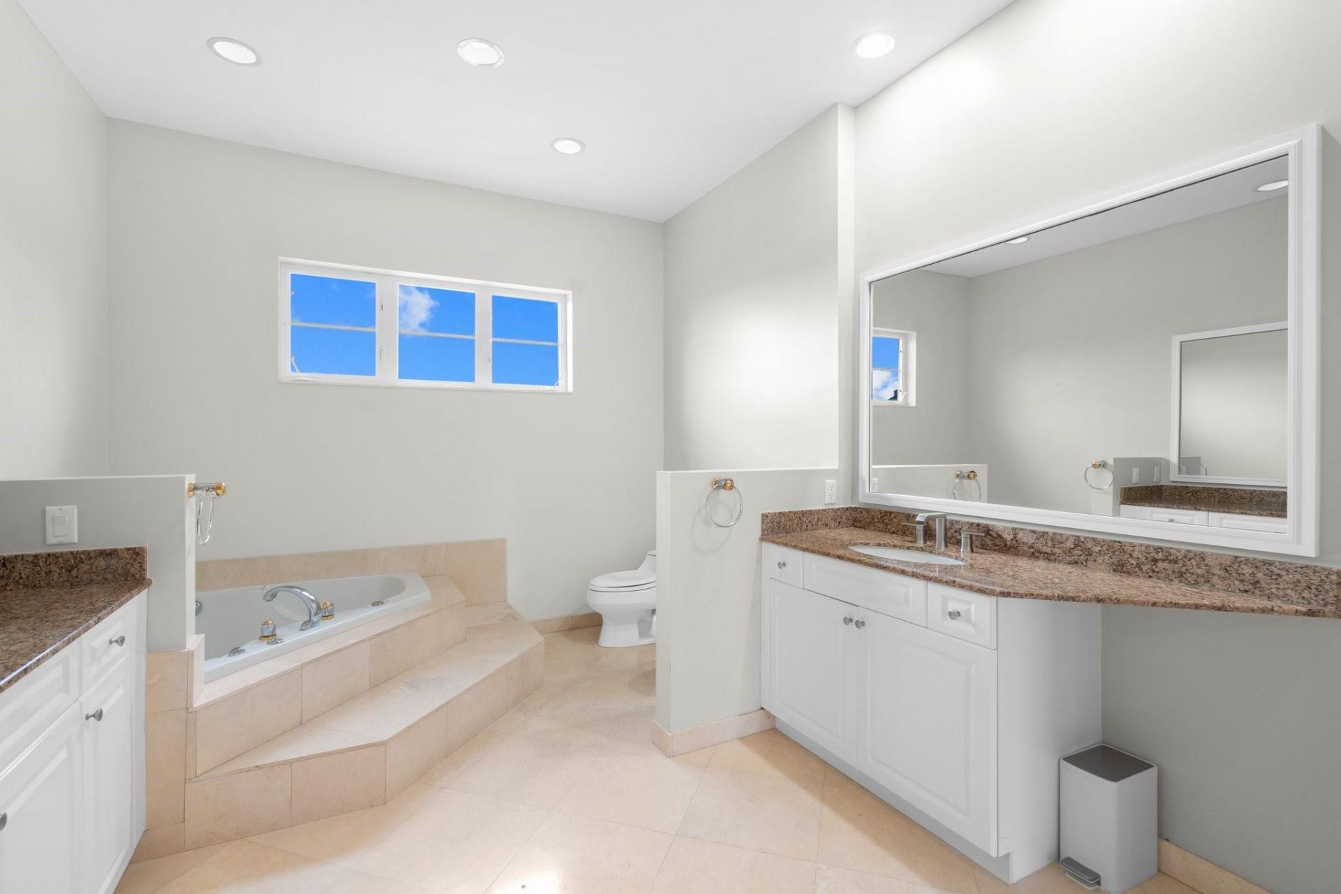 2739 NE 15th Street, Fort Lauderdale, FL 33304 Photo