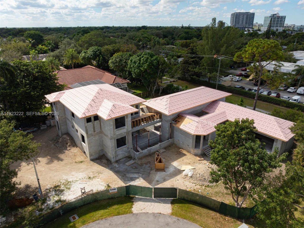 6990 SW 91st St, Pinecrest, FL 33156 Photo