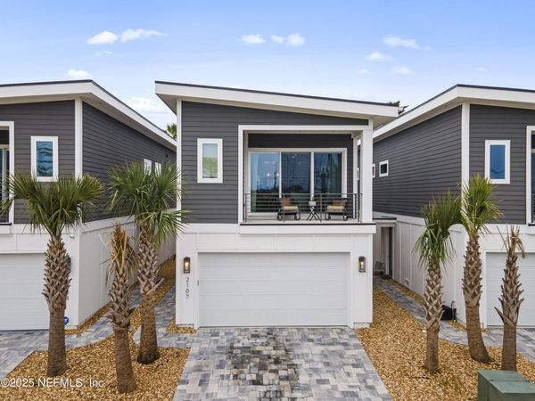2107 GORDEN Avenue, Jacksonville Beach, FL 32250
