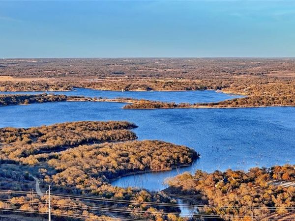 1943 Lakeridge, Sunset, TX 76270