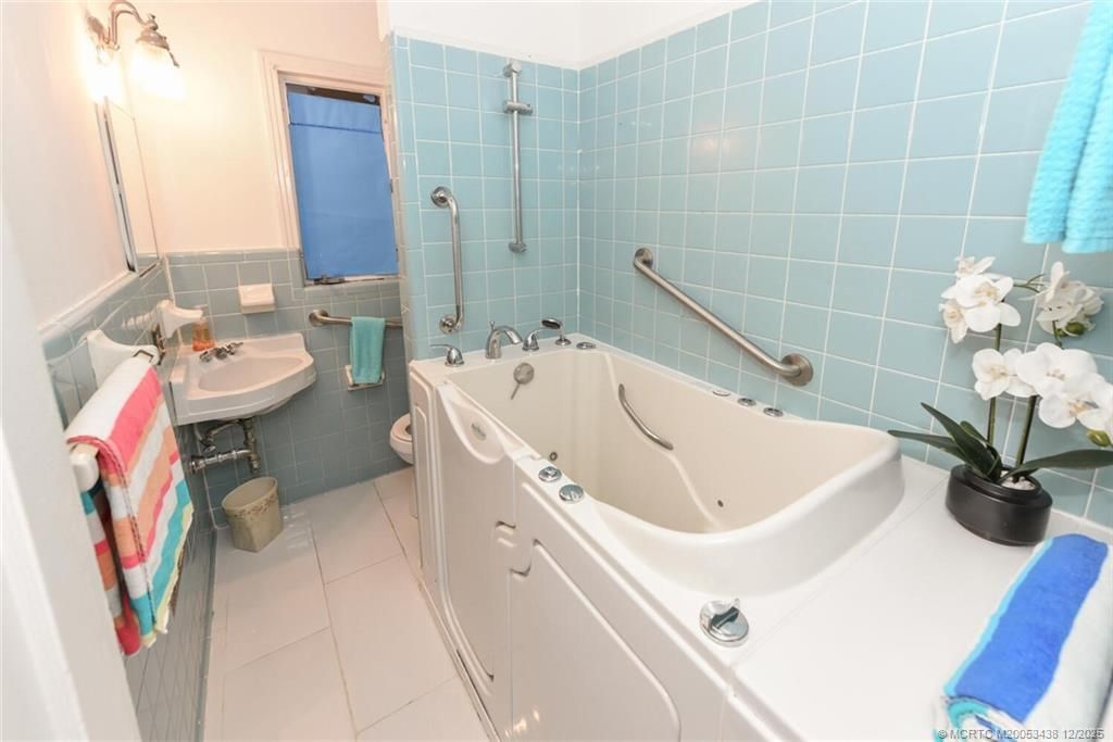 817 SW Saint Lucie Crescent, Stuart, FL 34994 Photo