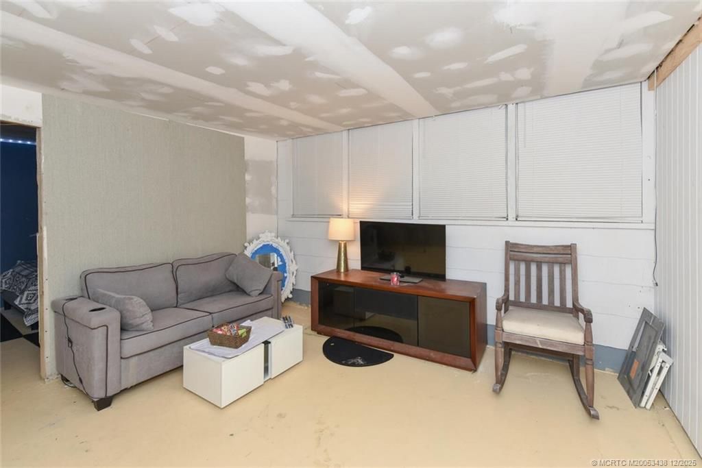 817 SW Saint Lucie Crescent, Stuart, FL 34994 Photo