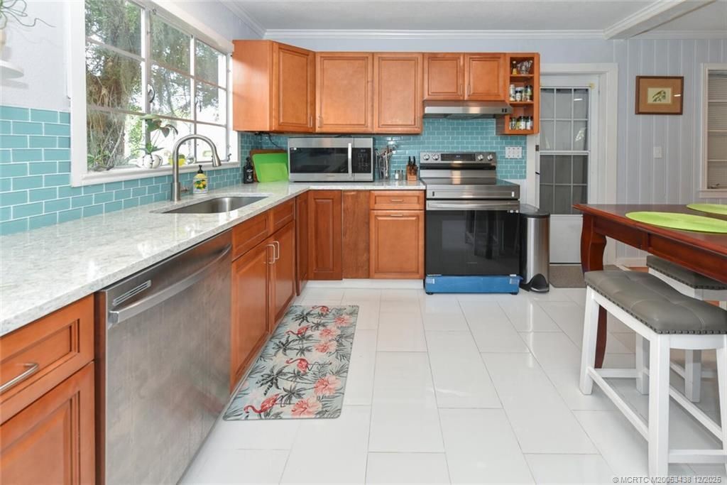 817 SW Saint Lucie Crescent, Stuart, FL 34994 Photo