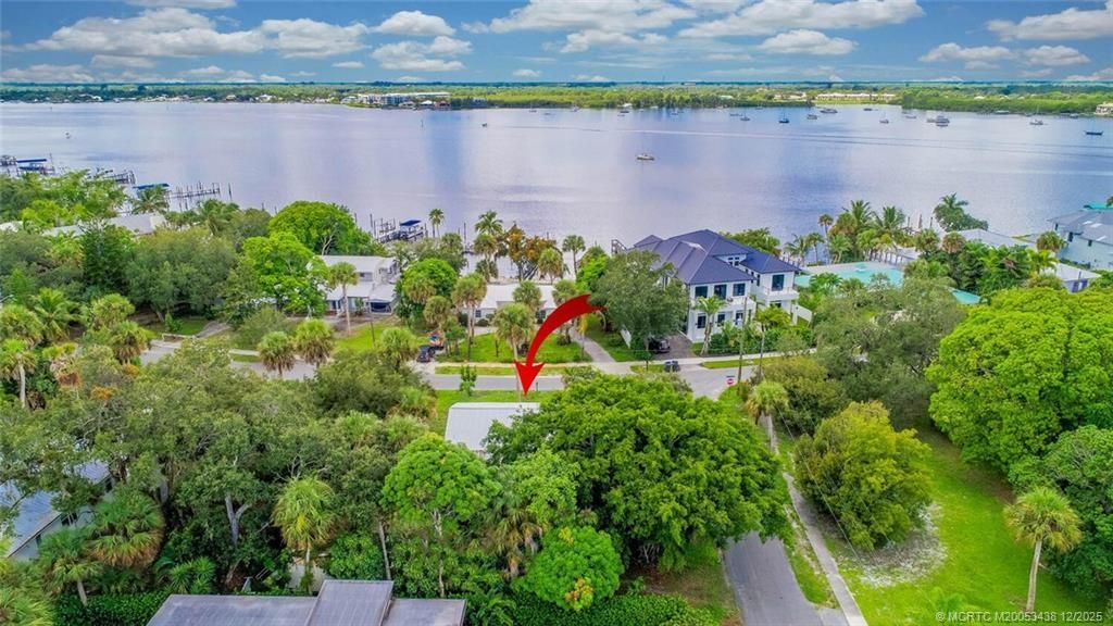 817 SW Saint Lucie Crescent, Stuart, FL 34994 Photo