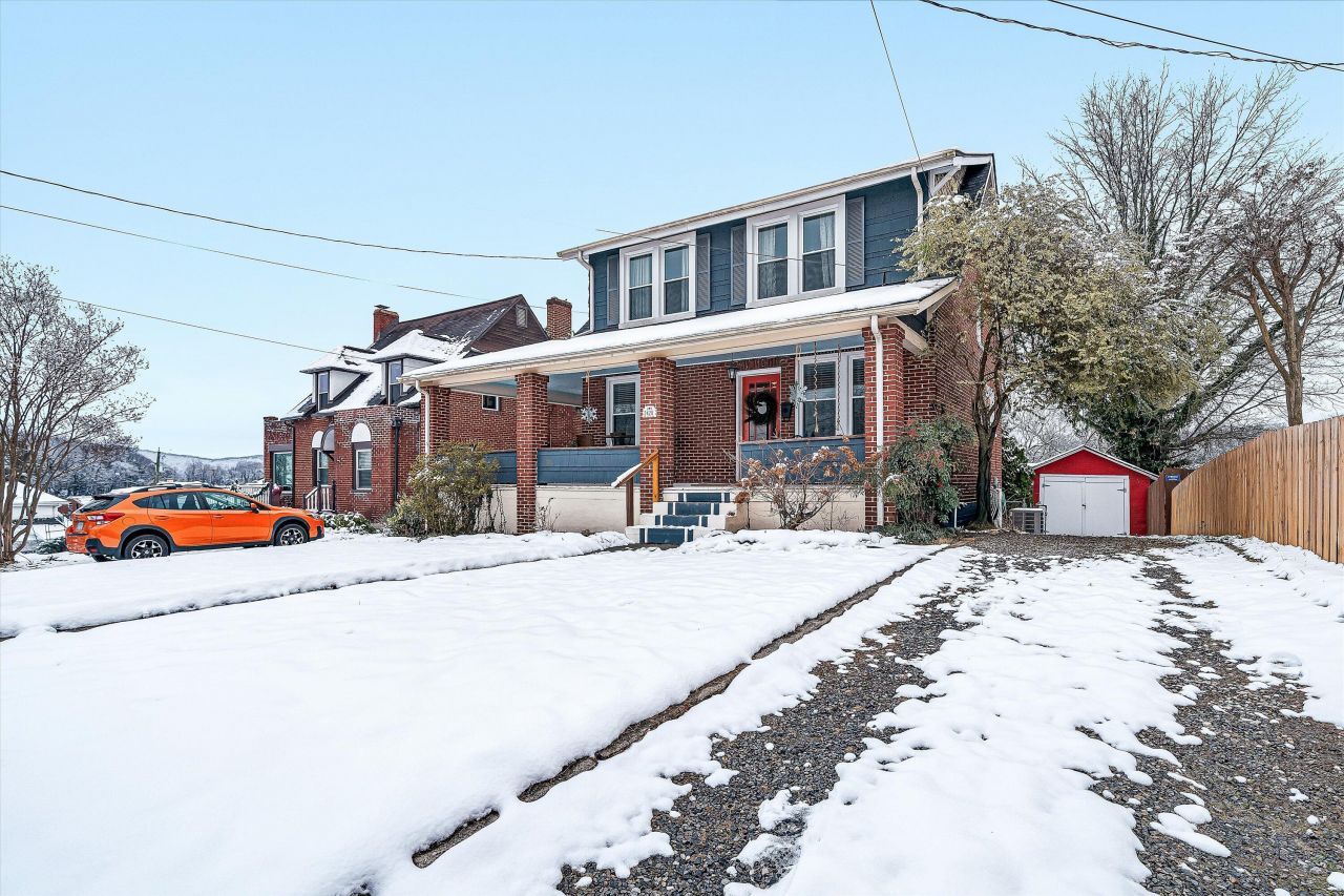 2420 Tillett Rd Sw, Roanoke, VA 24015 Main Photo