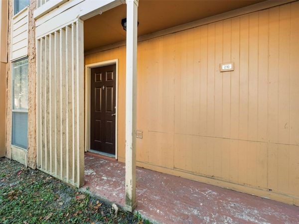 1810 NW 23RD BOULEVARD, Unit 216, GAINESVILLE, FL 32605