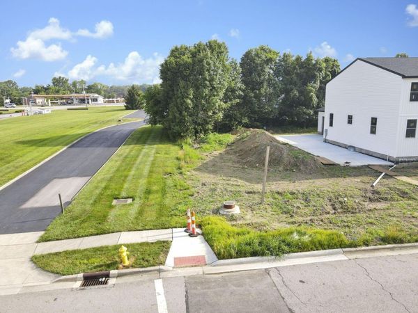 7979 Oak Valley Road , Reynoldsburg, OH 43068