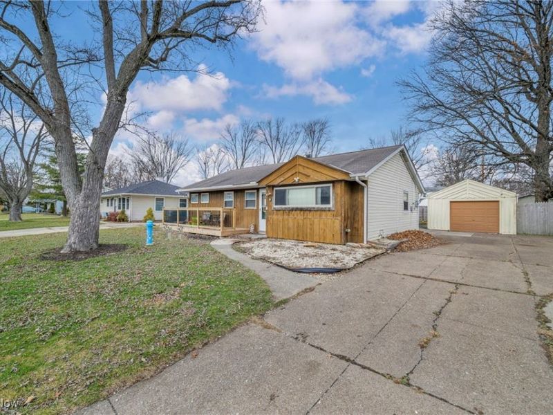 113 Coronado Court, Elyria, OH 44035 Photo 3