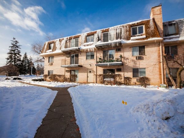 1111 Bloomingdale Road, Unit 2B, Glendale Heights, IL 60139