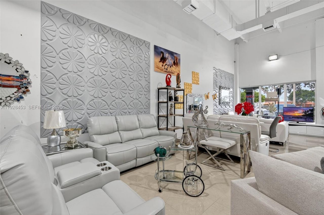 Furniture Store For Sale In The Tamiami Area, Miami, FL 33184 Photo