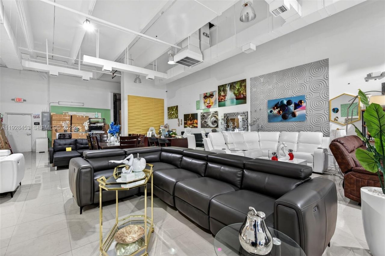 Furniture Store For Sale In The Tamiami Area, Miami, FL 33184 Photo