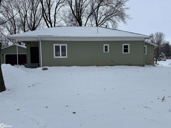 306 5Th Street N, Dakota City, IA 50529