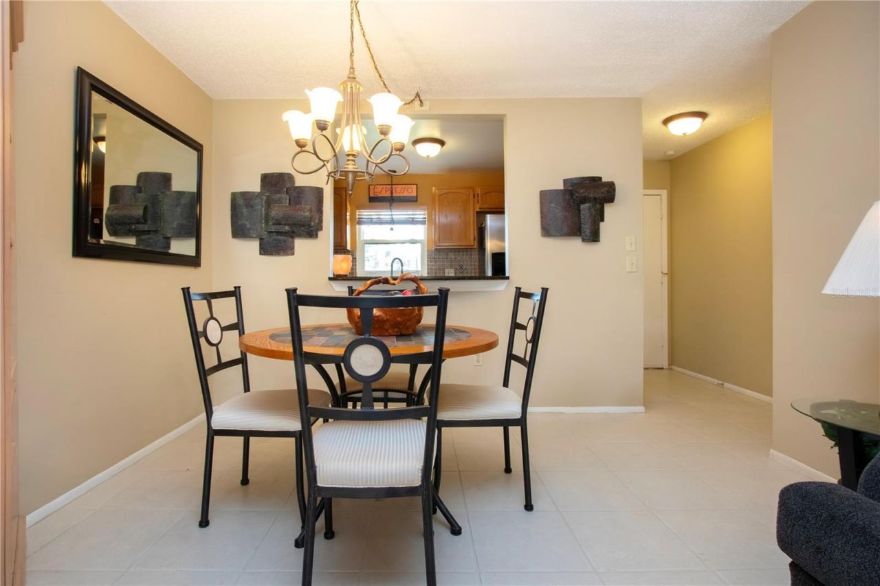 390 W 301 Boulevard W, Unit 2C, Bradenton, FL 34205 Photo