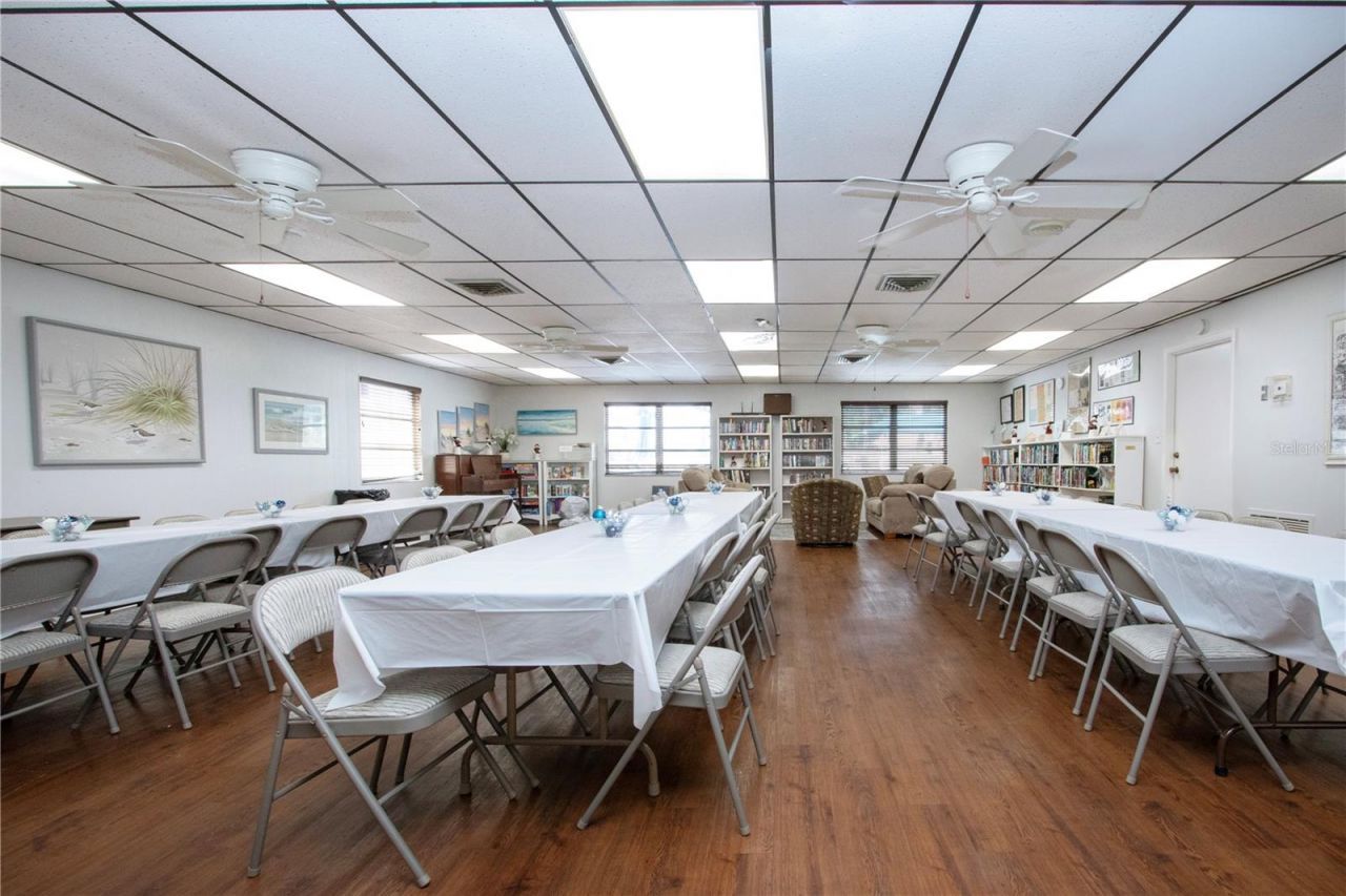 390 W 301 Boulevard W, Unit 2C, Bradenton, FL 34205 Photo