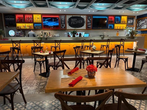 Bell Tower Ln, Weston, FL 33326