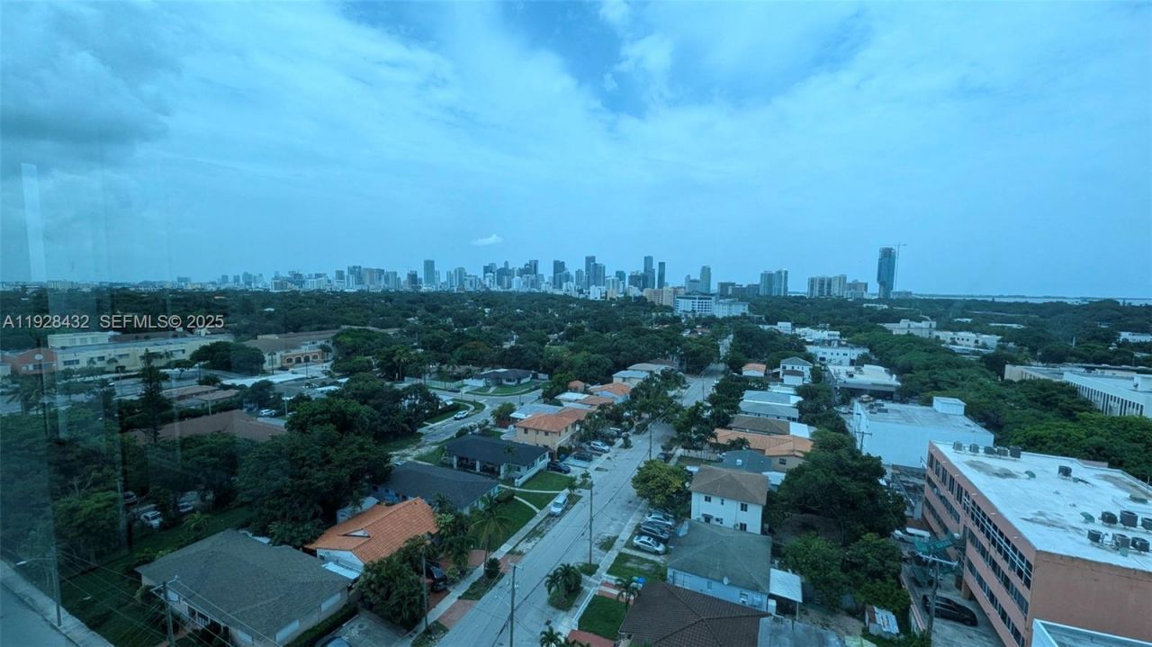 1401 SW 22nd St, Unit 1405, Miami, FL 33145 Photo